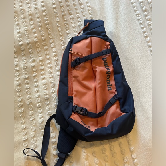 Patagonia Atom Sling - 8L - Picture 2 of 4